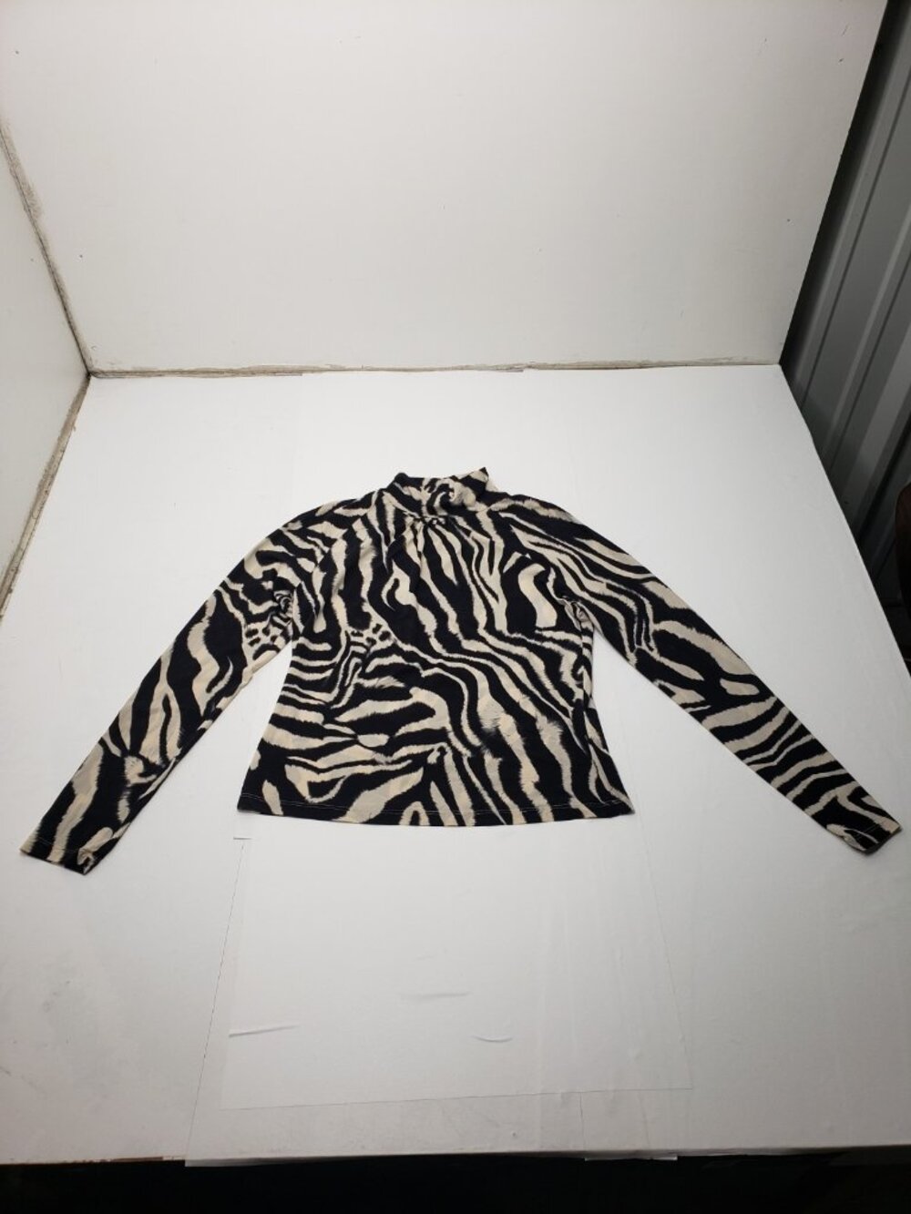 St John Sport Women's M Black Cream Zebra Print Long Sleeve Mock Neck Top